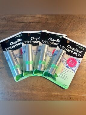 CHAPSTICK Total Hydration 3-In-1 Lip Care Cooling Peppermint NonTinted X4 SEALED